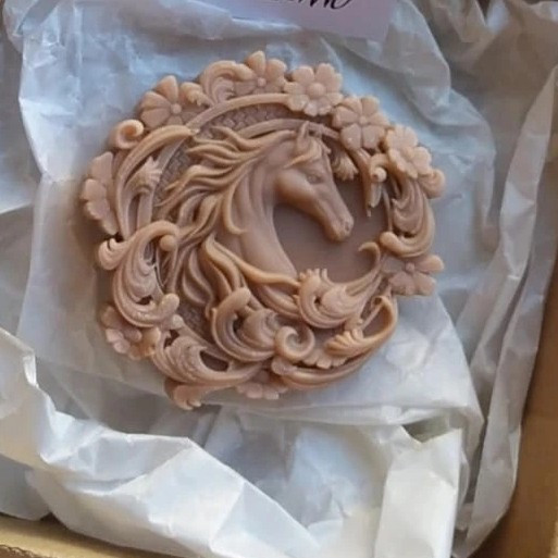 قالب کتیبه اسب گلدار